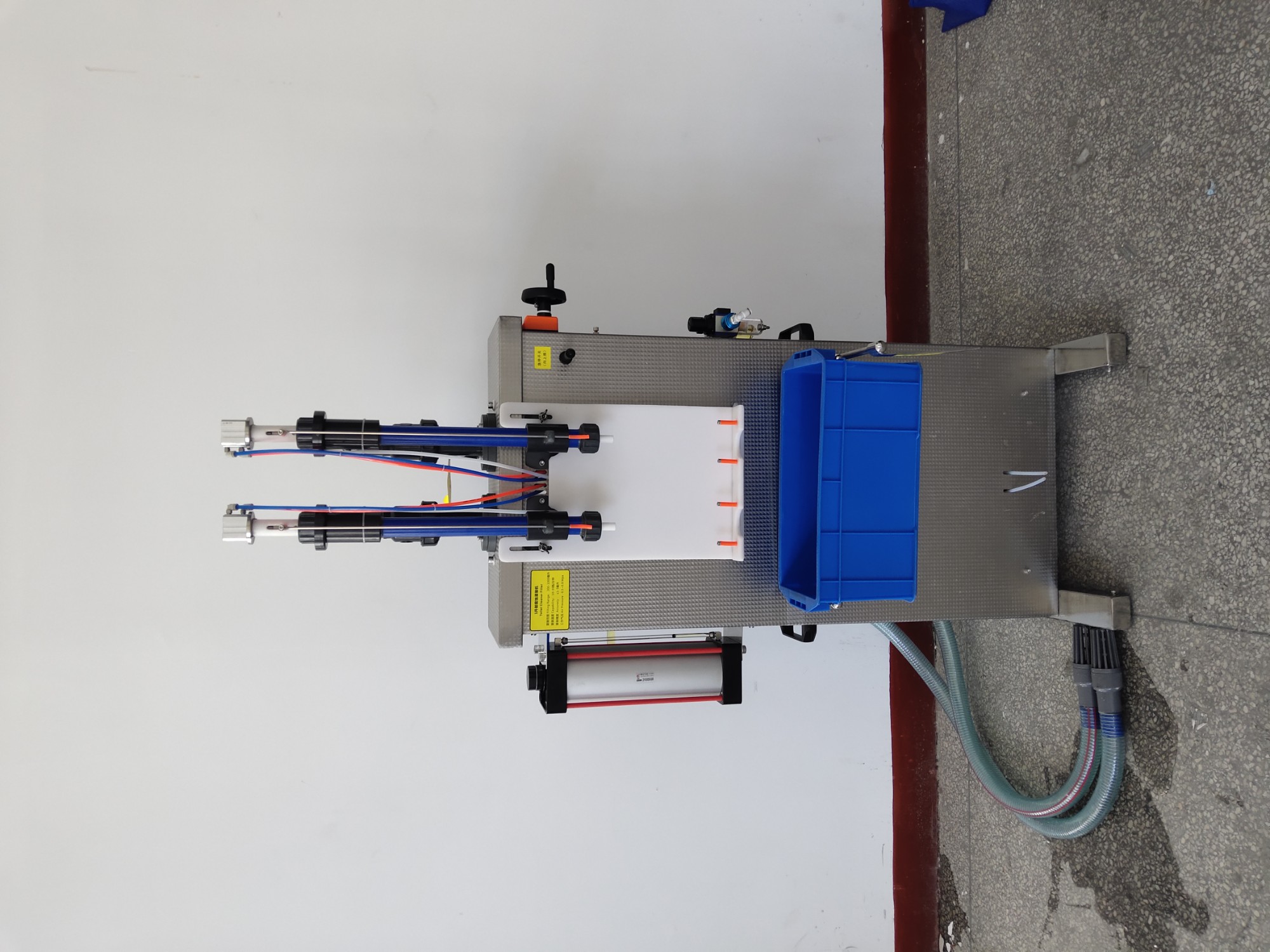 YTK Sulphate Acid Filling Machine Corrosion Resistant Filling Machine Strongly Corrosive Liquid Filling Machine